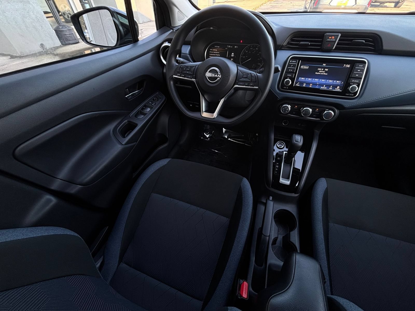 Used 2025 Nissan Versa SV FWD image 33