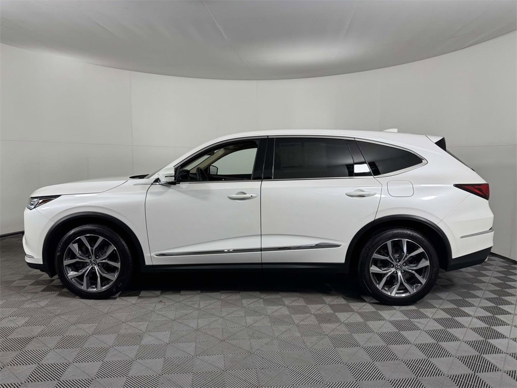 Used 2024 Acura MDX SH-AWD w/ Technology Package image 11
