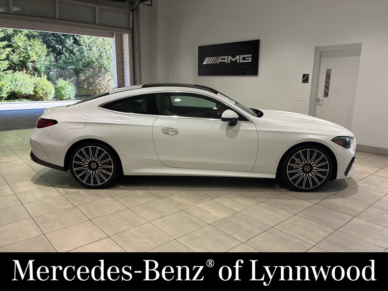 Used 2026 Mercedes-Benz CLE 450 4MATIC Coupe image 3