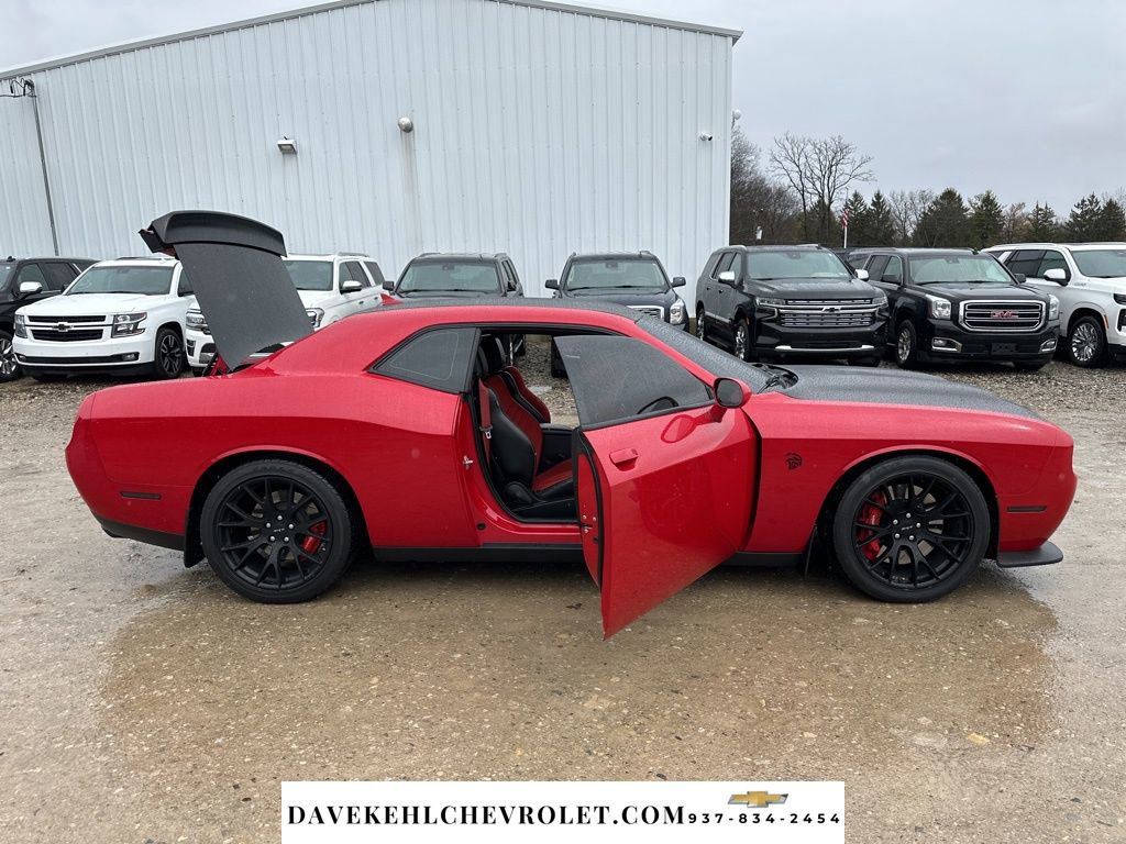 Used 2016 Dodge Challenger SRT Hellcat image 29