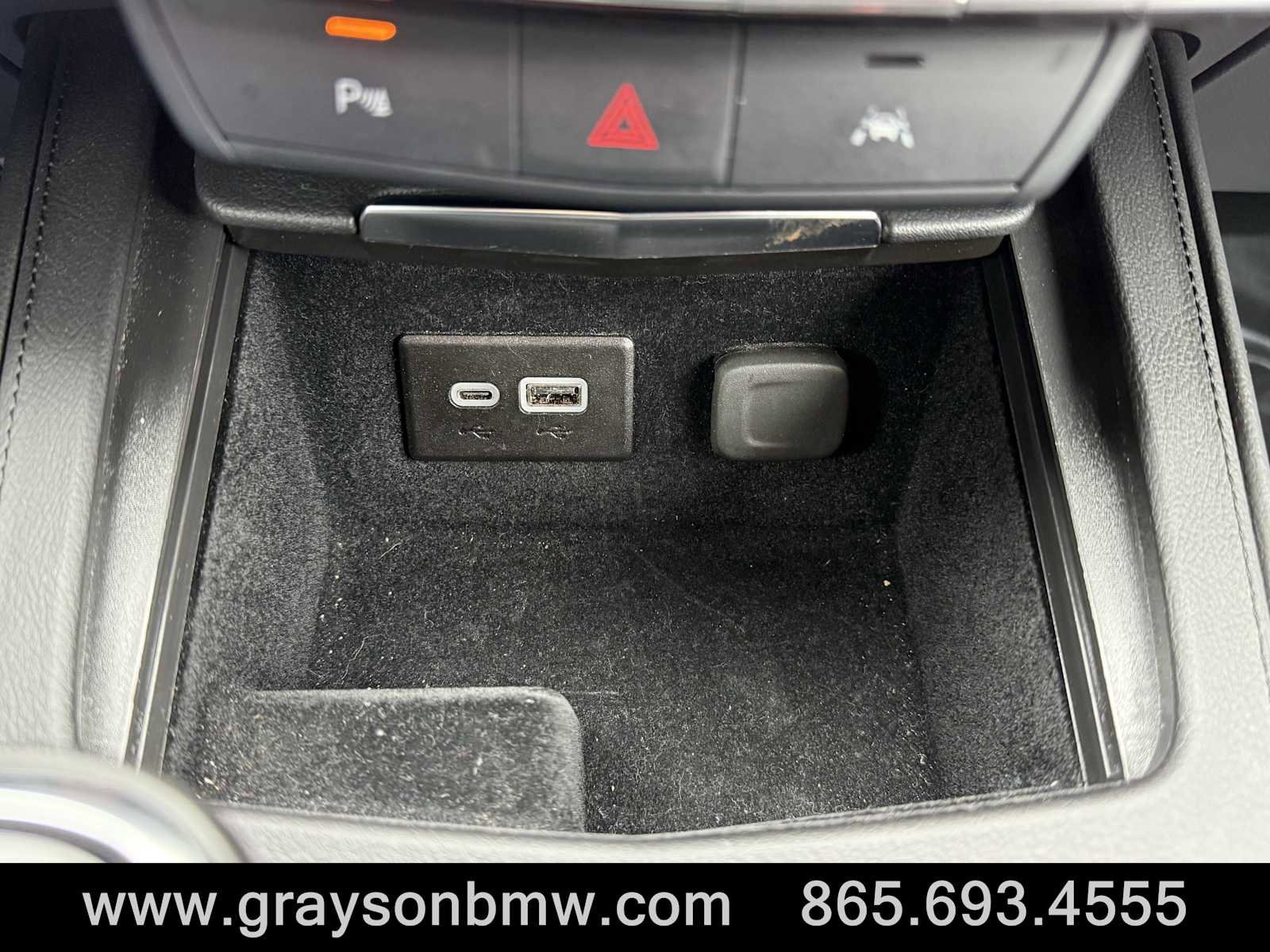 Used 2025 Cadillac XT4 Premium Luxury image 35