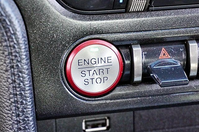 Used 2020 Ford Mustang Shelby GT350 w/ Technology Package RWD image 31