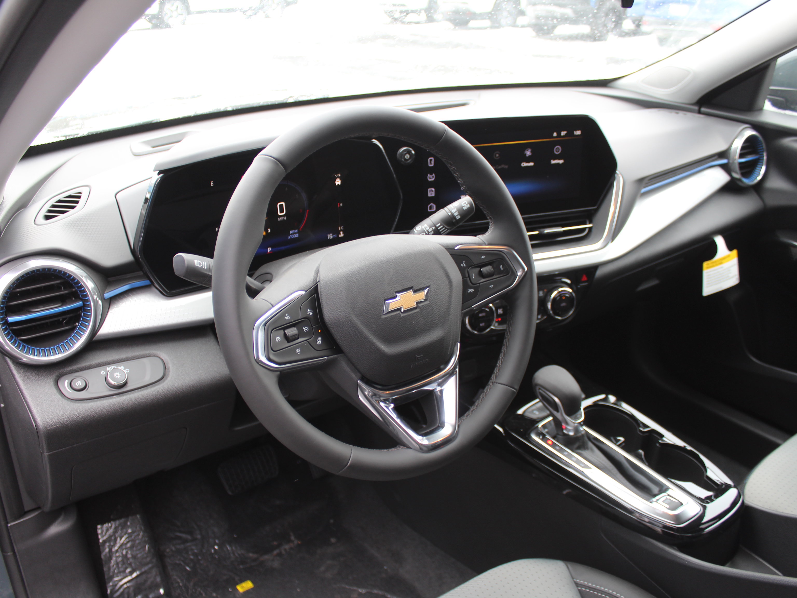 New 2026 Chevrolet Trax LT w/ Driver Confidence Package image 10