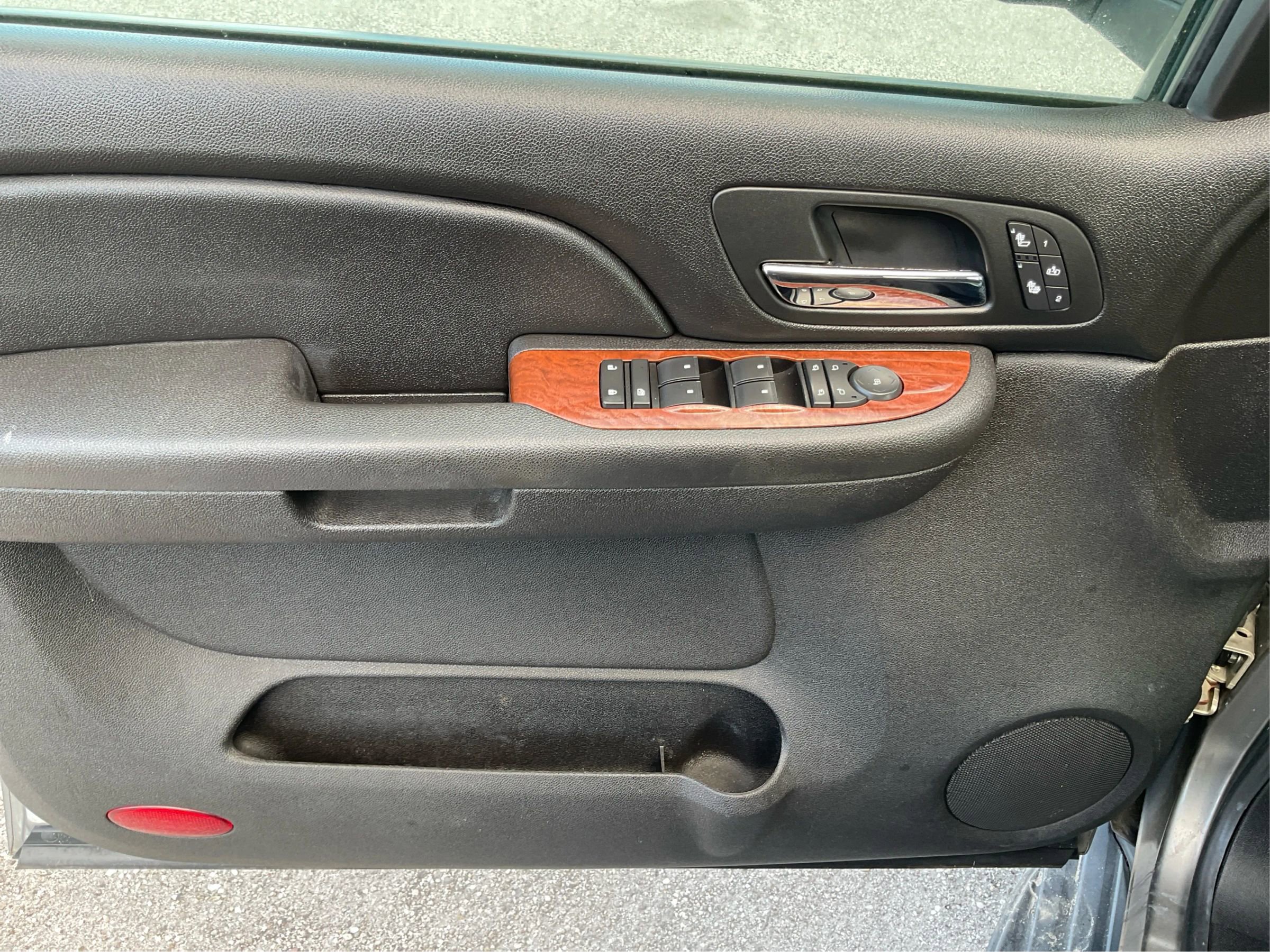 Used 2007 GMC Yukon SLT w/ SLT Preferred Equipment Group image 19