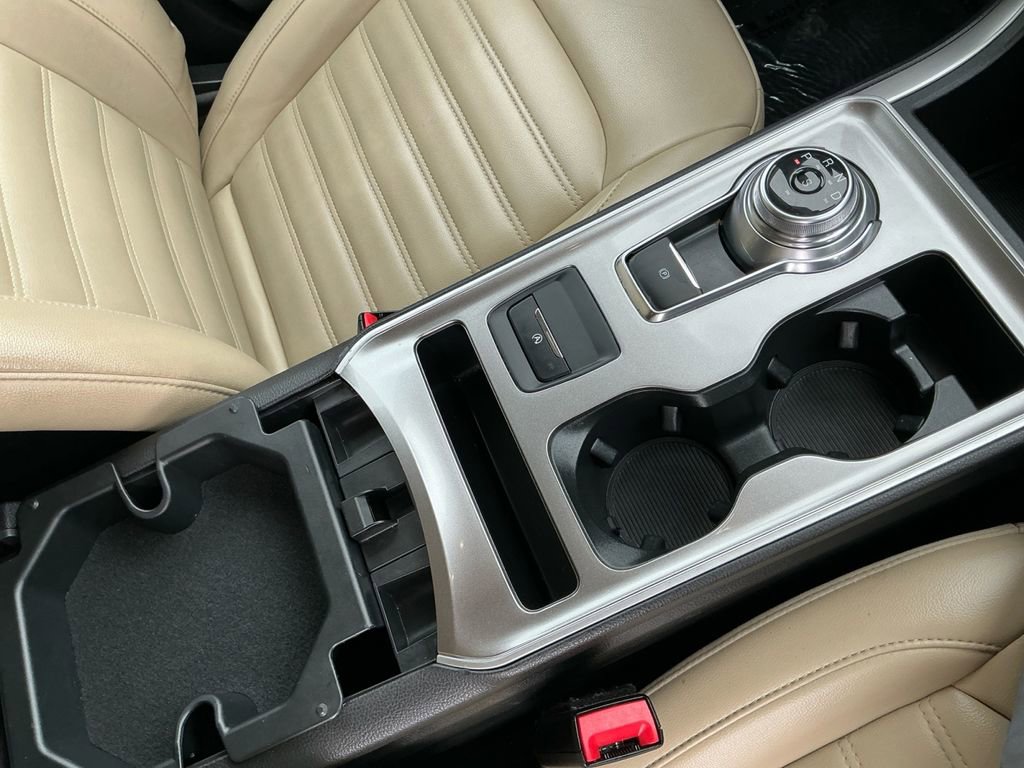 Used 2023 Ford Edge SEL image 17