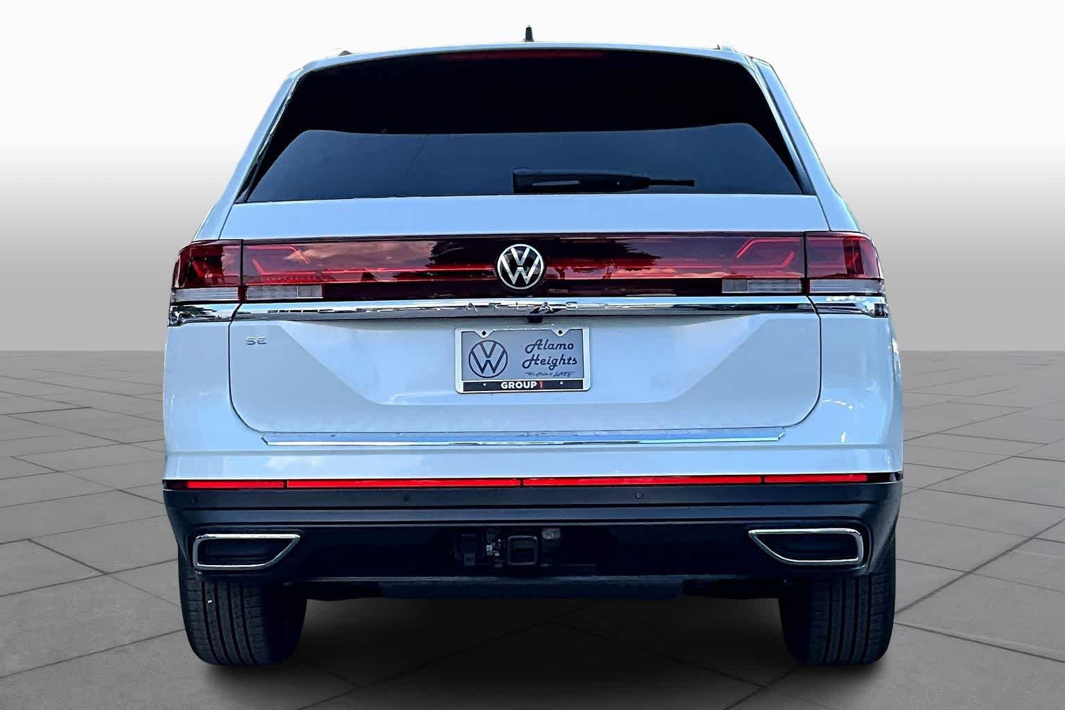 New 2026 Volkswagen Atlas SE FWD image 4