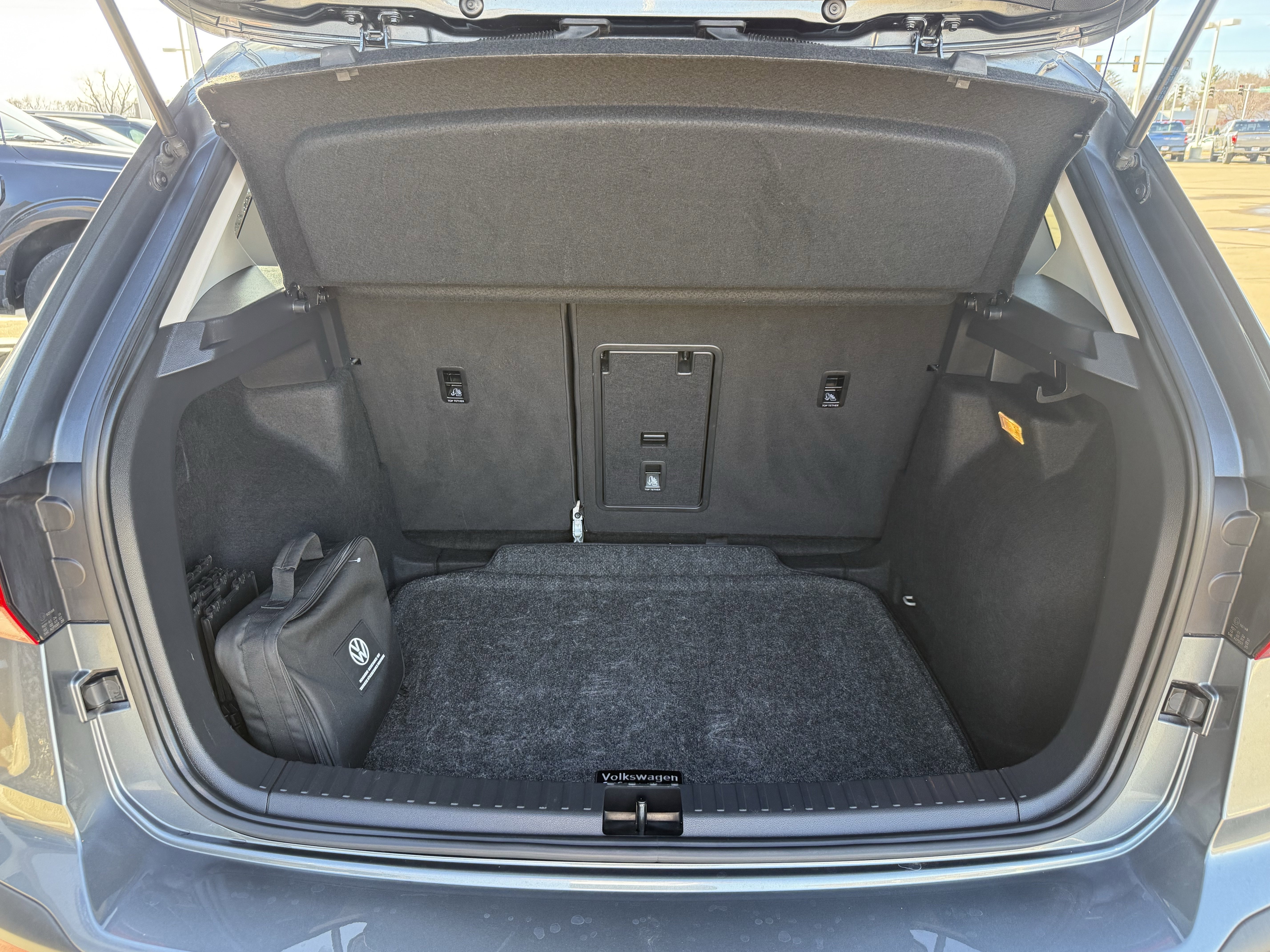 Used 2022 Volkswagen Taos SE image 9