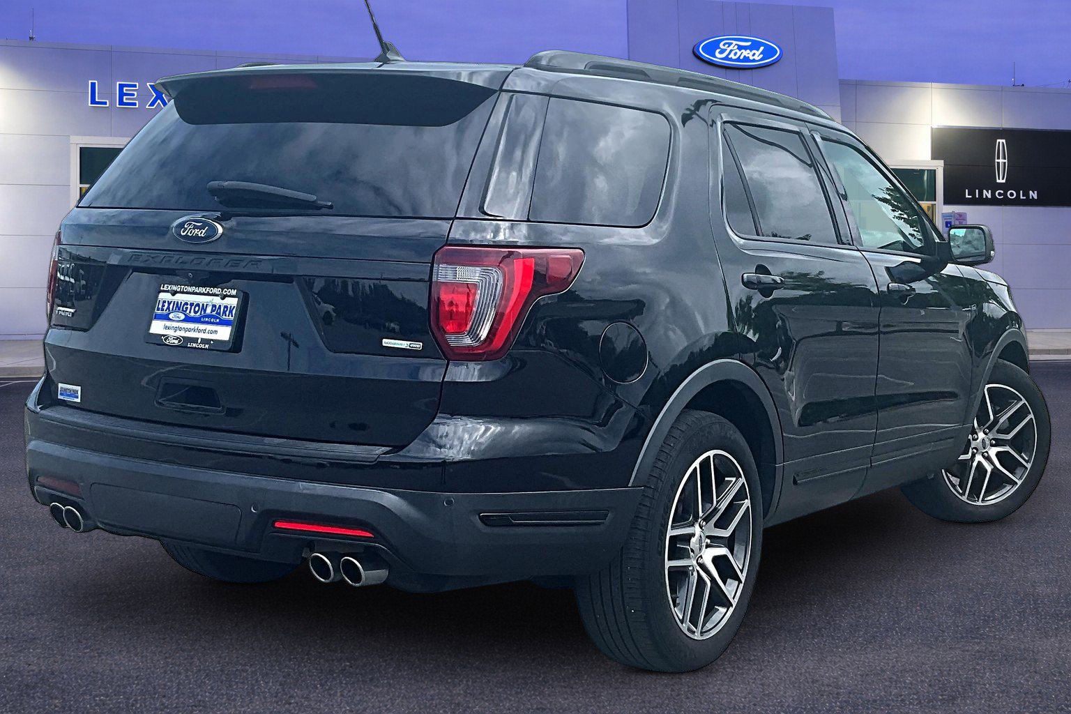 Used 2019 Ford Explorer Sport w/ Equipment Group 401A AWD/4WD image 5
