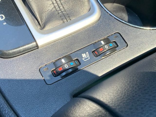 Used 2016 Toyota Highlander Limited FWD image 23