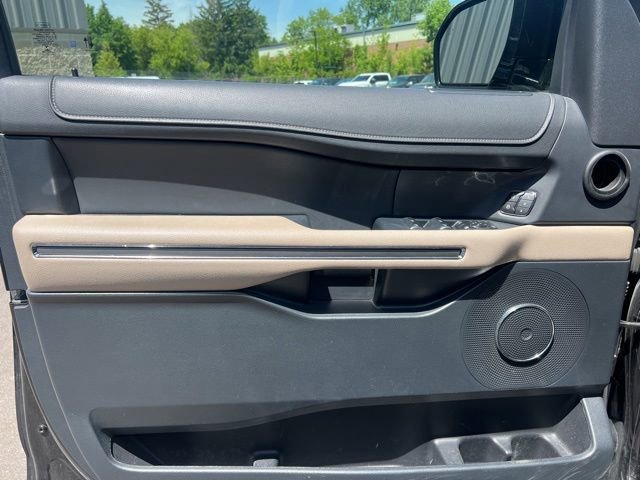 Used 2022 Ford Expedition XLT AWD/4WD image 21