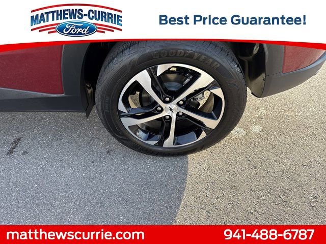 Used 2025 Chevrolet Trax RS w/ Sunroof Package image 14