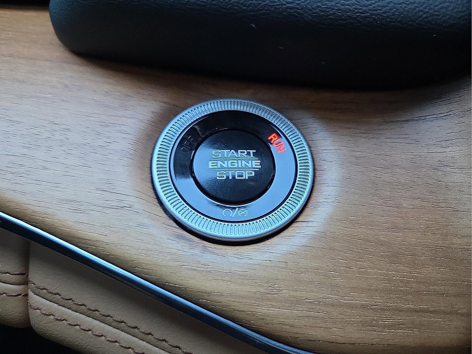 Used 2025 Jeep Grand Cherokee L Summit image 22