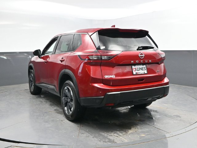 Used 2025 Nissan Rogue SV AWD/4WD image 11