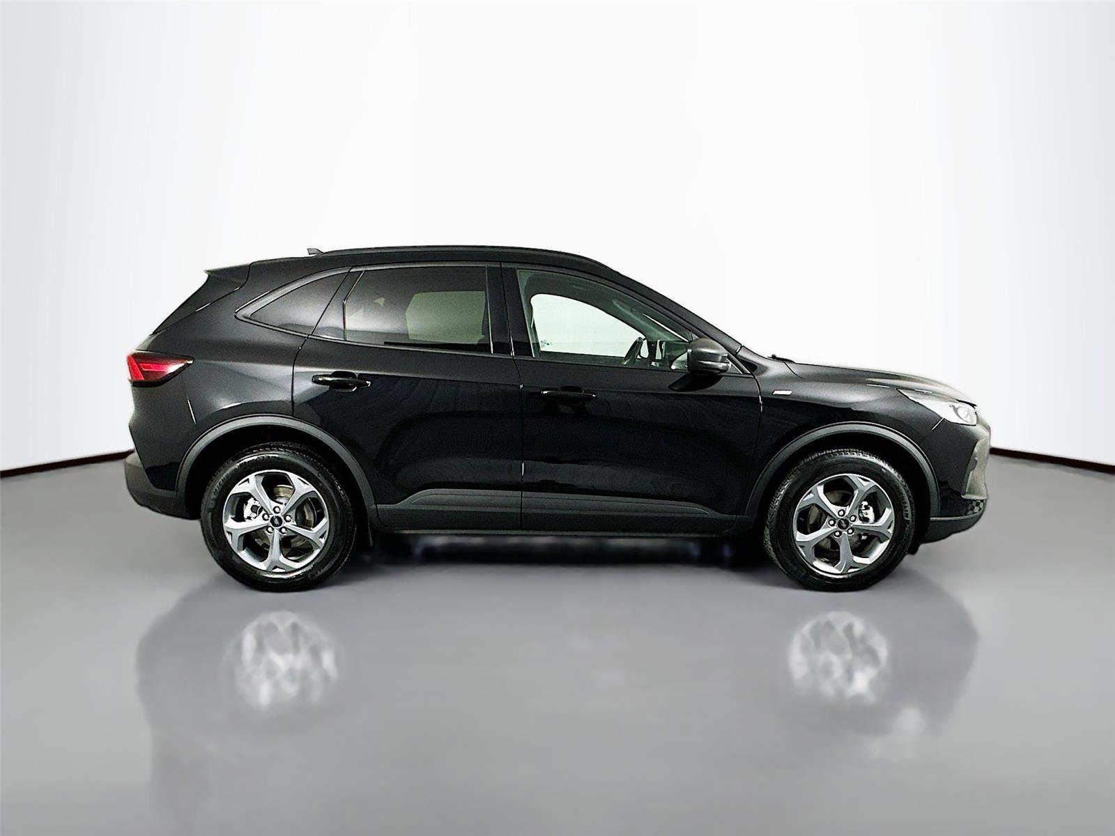 Used 2025 Ford Escape ST-Line image 8