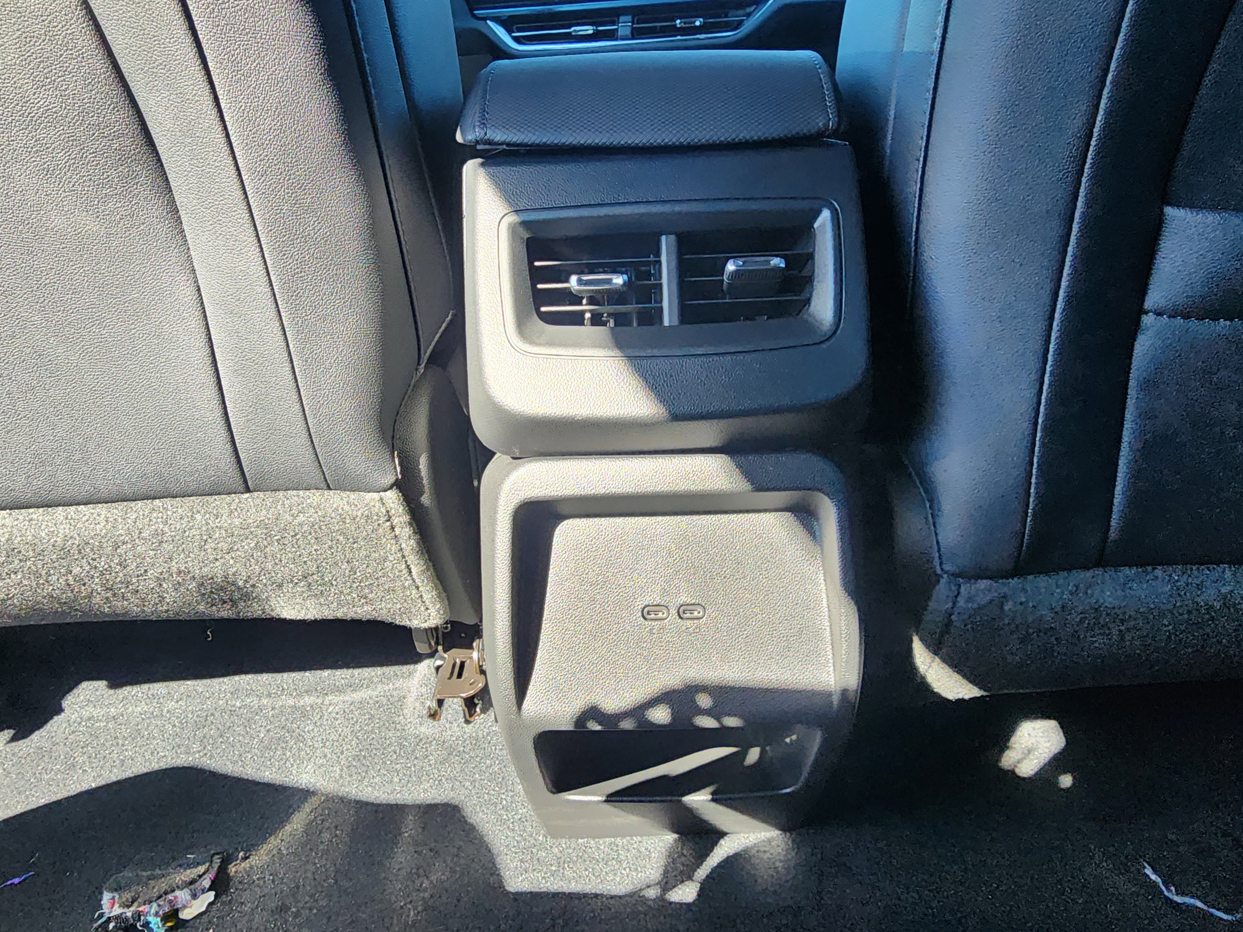 New 2026 Chevrolet Equinox EV LT image 17