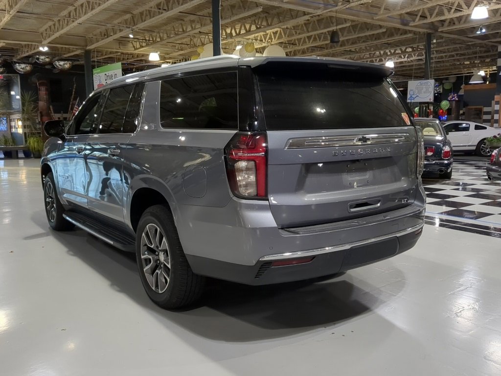 Used 2021 Chevrolet Suburban LT image 10