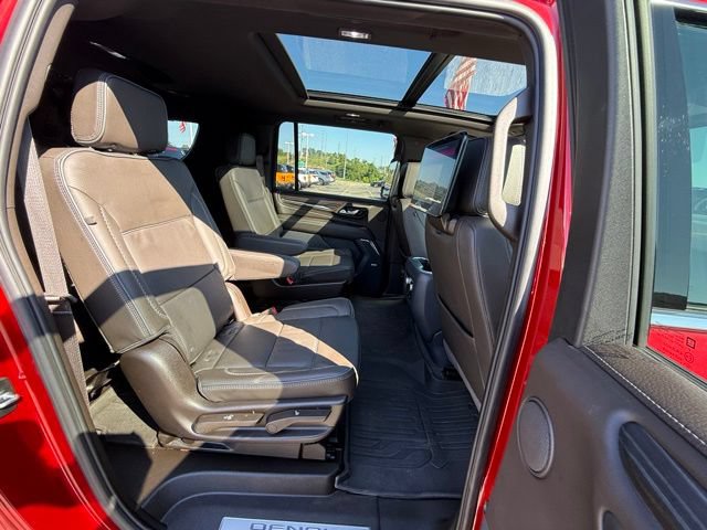Used 2024 GMC Yukon XL Denali w/ Denali Reserve Package AWD/4WD image 31