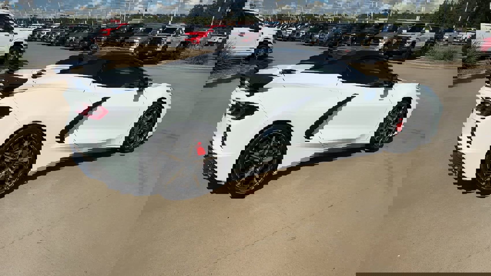 Used 2022 Chevrolet Corvette Stingray Premium Conv w/ Z51 Performance Package image 9