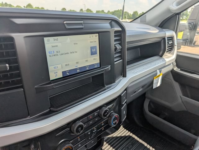 New 2026 Ford F350 XL w/ XL Chrome Package AWD/4WD image 18