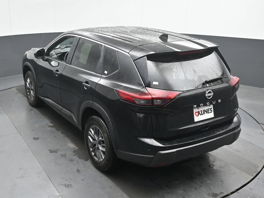 Used 2024 Nissan Rogue S AWD/4WD image 37