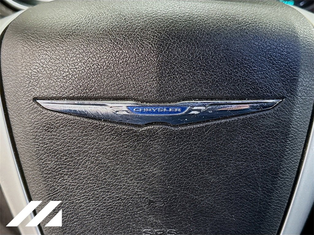 Used 2013 Chrysler 200 Limited image 32