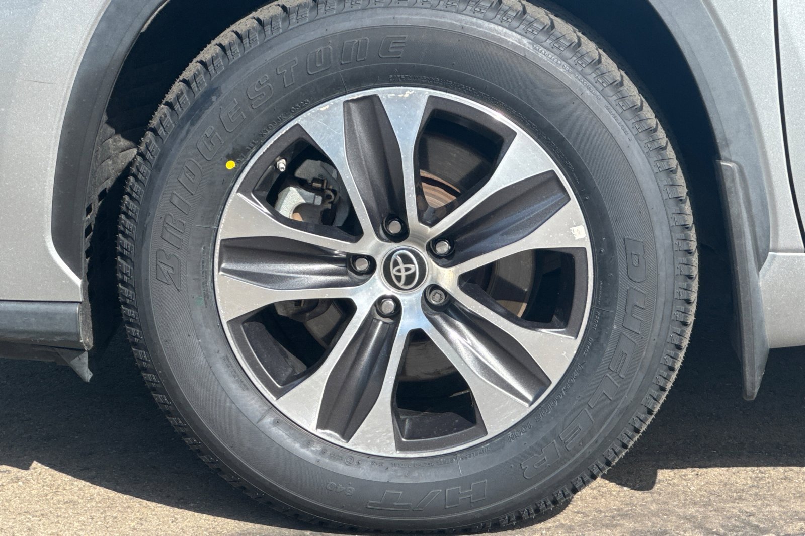 Used 2022 Toyota Highlander XLE image 48