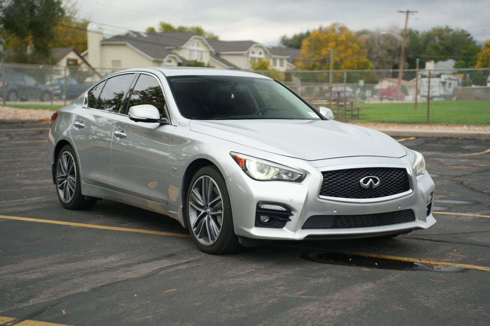 Used 2017 INFINITI Q50 Sport w/ Driver Assistance Package AWD/4WD image 7