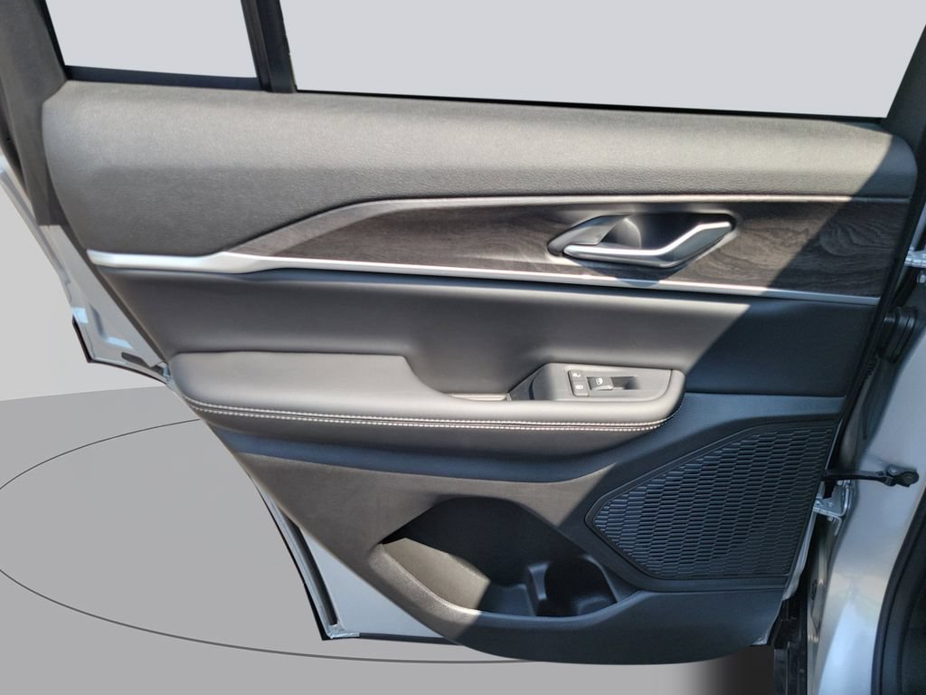 New 2026 Jeep Grand Cherokee Altitude RWD image 31