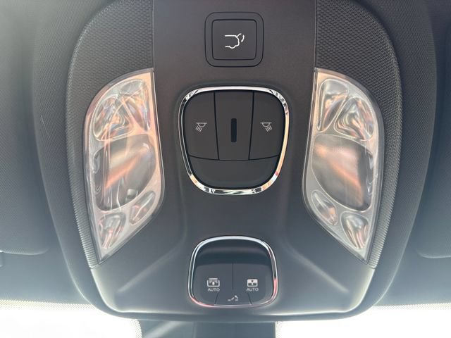 New 2026 Jeep Compass Trailhawk w/ Sun, Sound & Navigation Group AWD/4WD image 14
