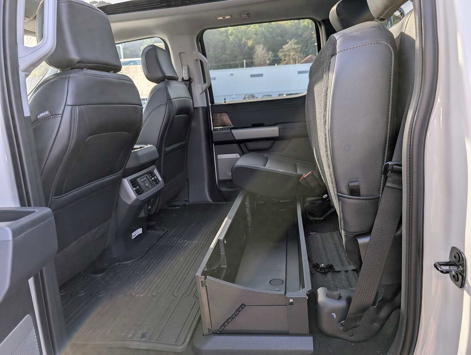 New 2026 Ford F350 Lariat image 18