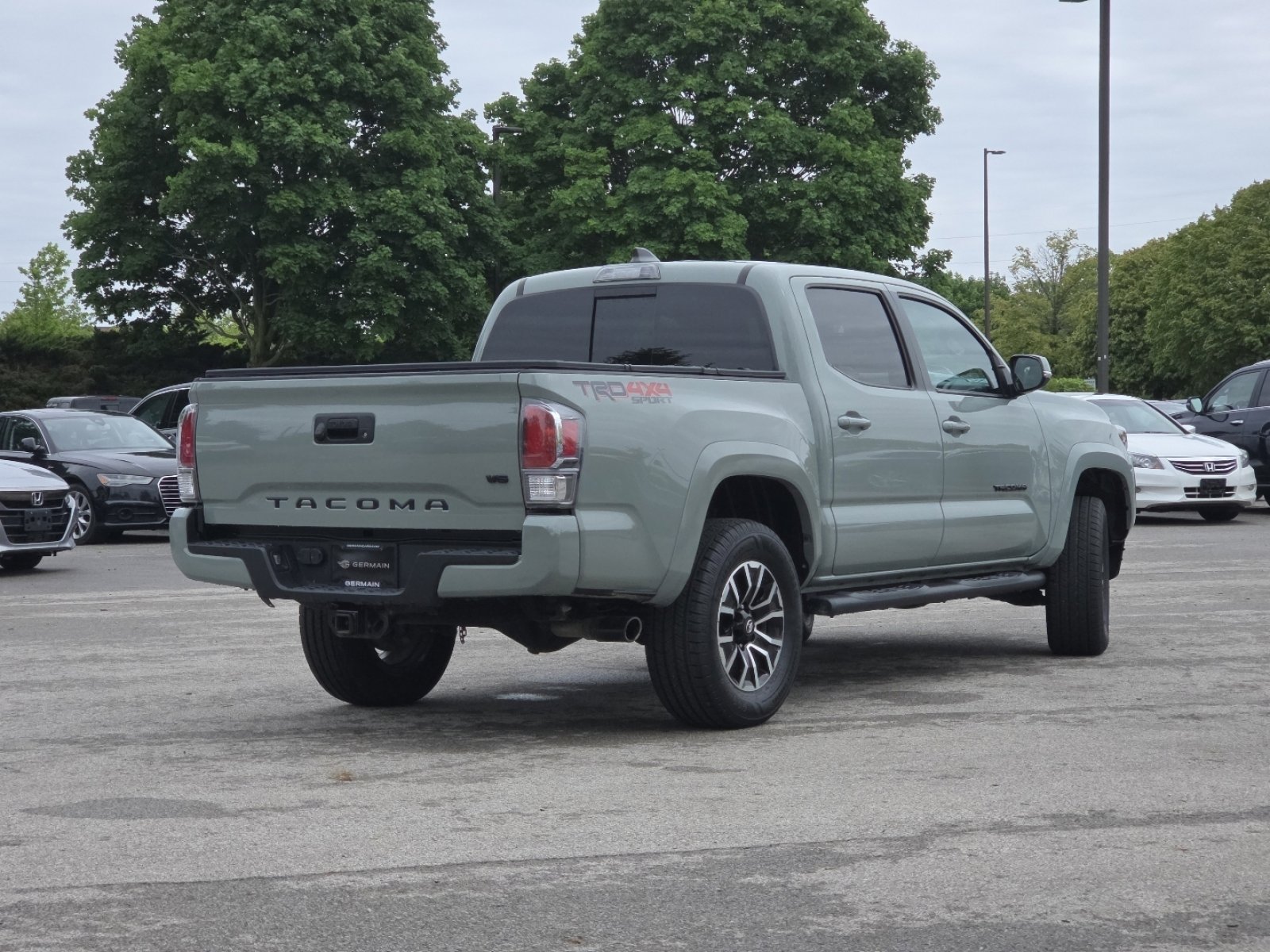 Used 2023 Toyota Tacoma TRD Sport w/ Black Out Package (TMS) AWD/4WD image 23