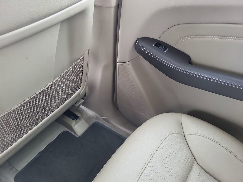 Used 2013 Mercedes-Benz ML 350 4MATIC image 14