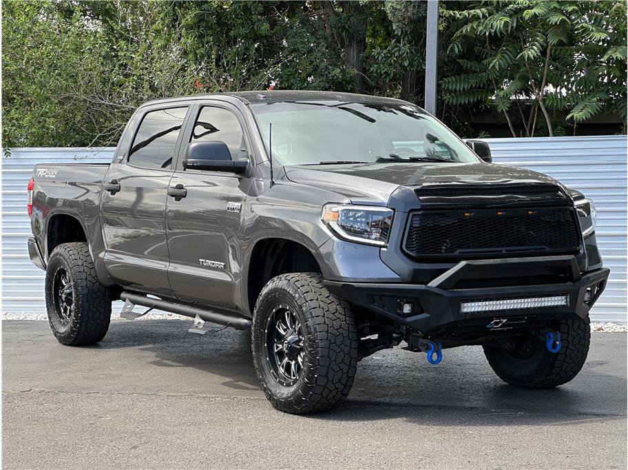 Used 2016 Toyota Tundra SR5 w/ TRD Off Road Package AWD/4WD image 8