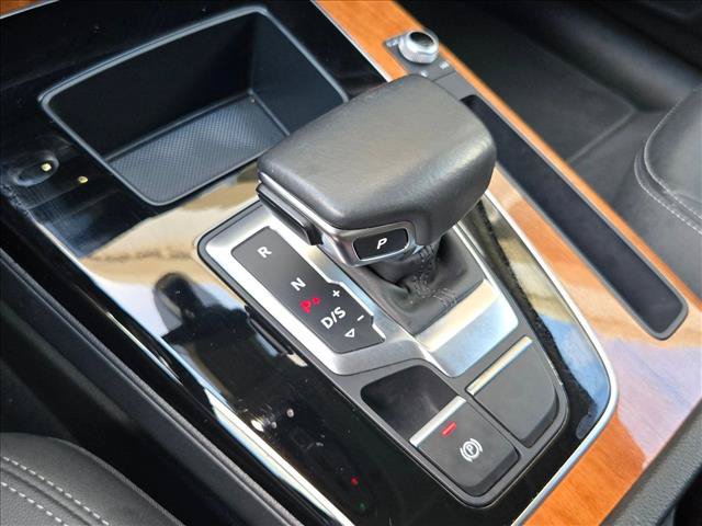 Used 2022 Audi Q5 2.0T Premium w/ Convenience Package AWD/4WD image 16