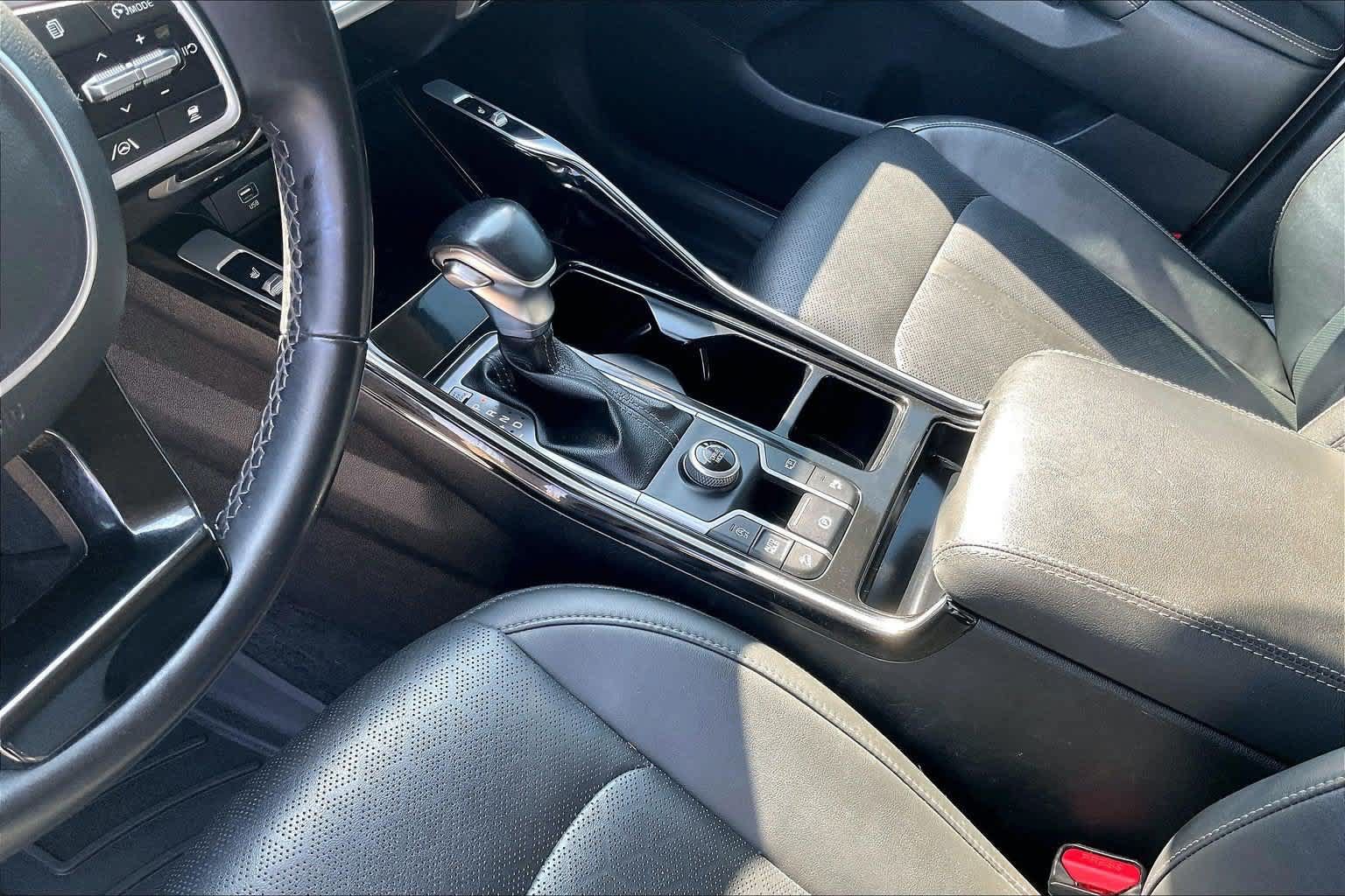 Certified 2022 Kia Sorento SX FWD image 14