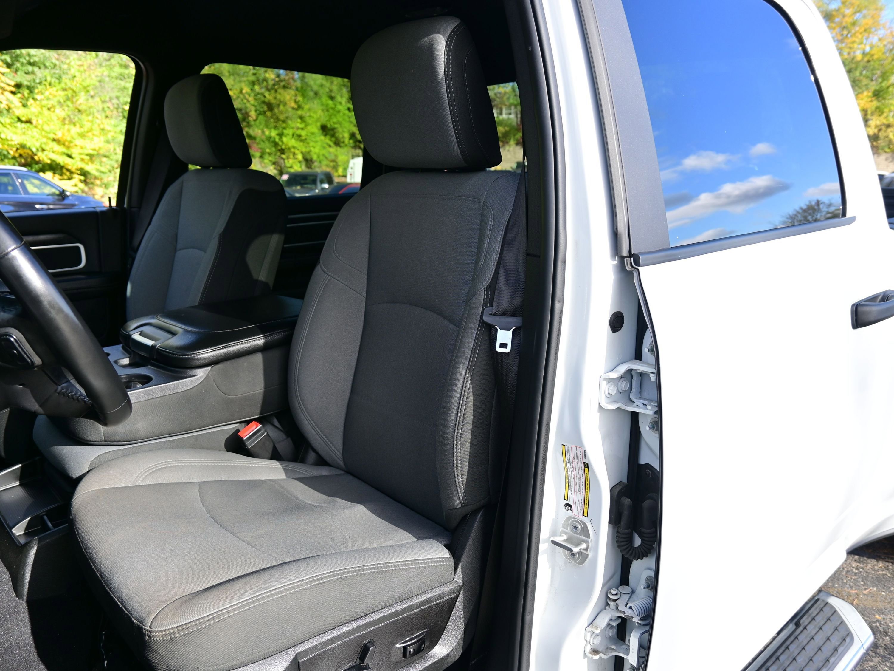 Used 2024 RAM 3500 Big Horn image 14