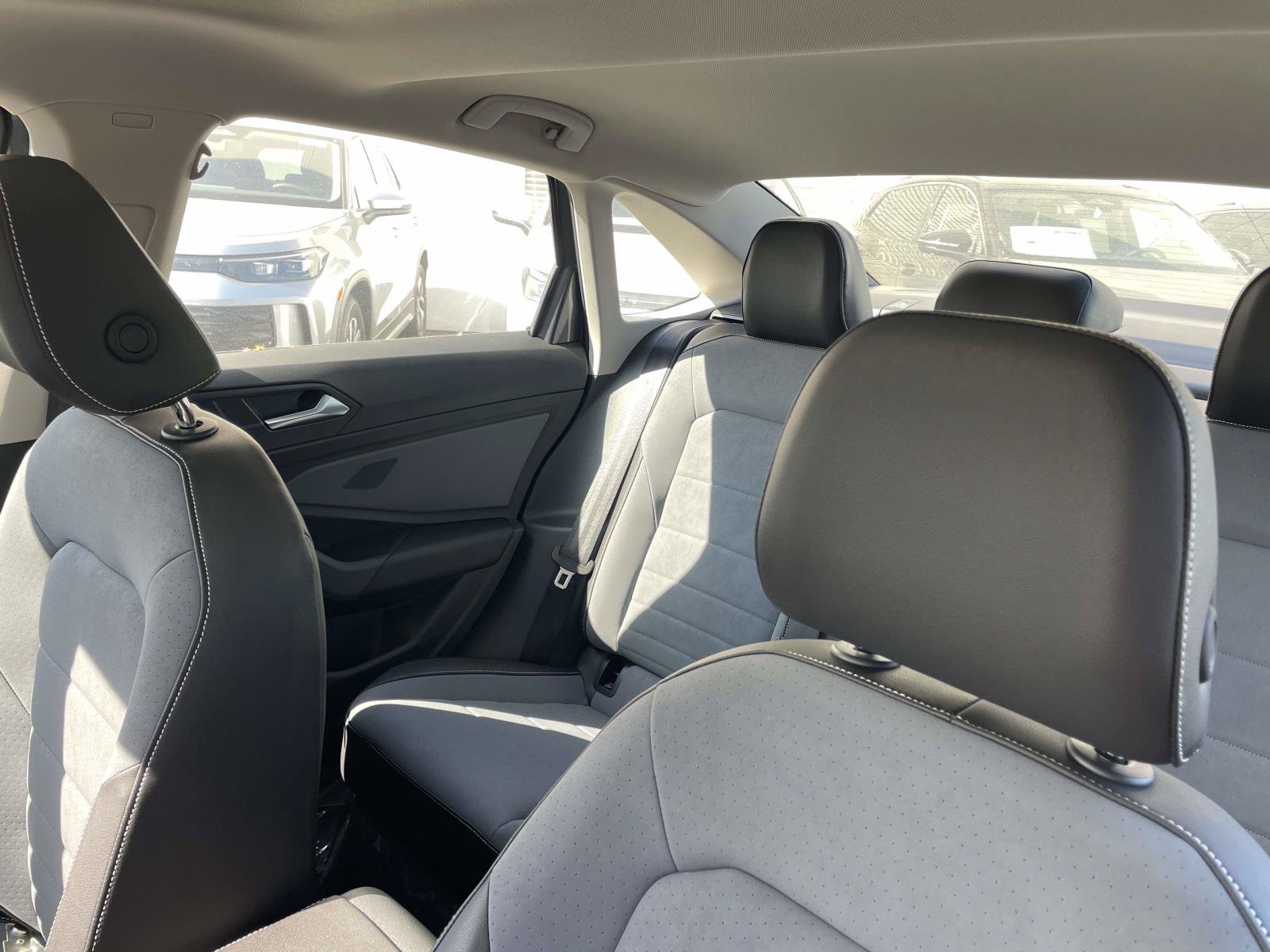 New 2026 Volkswagen Jetta SE FWD image 25
