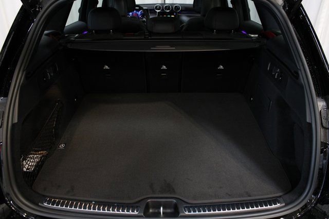 New 2025 Mercedes-Benz GLC 43 AMG 4MATIC image 9