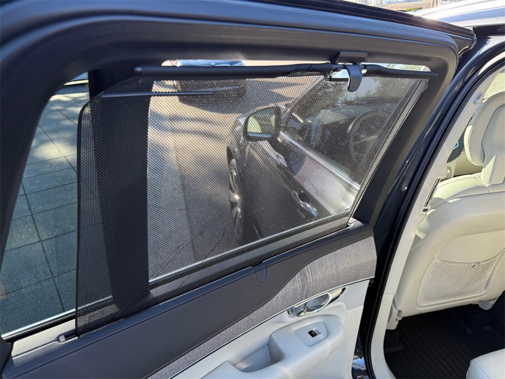 Used 2022 Volvo XC90 T8 Inscription w/ Advanced Package image 21