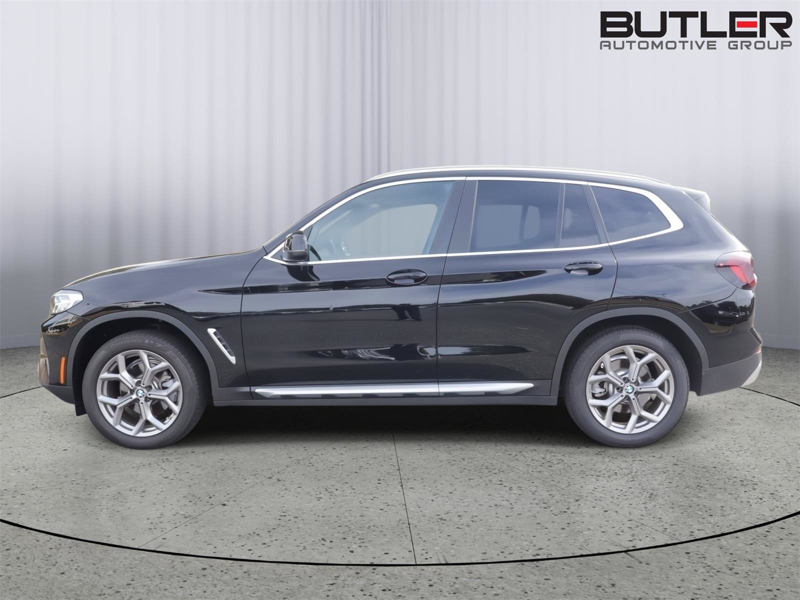 Used 2023 BMW X3 sDrive30i w/ Convenience Package RWD image 3