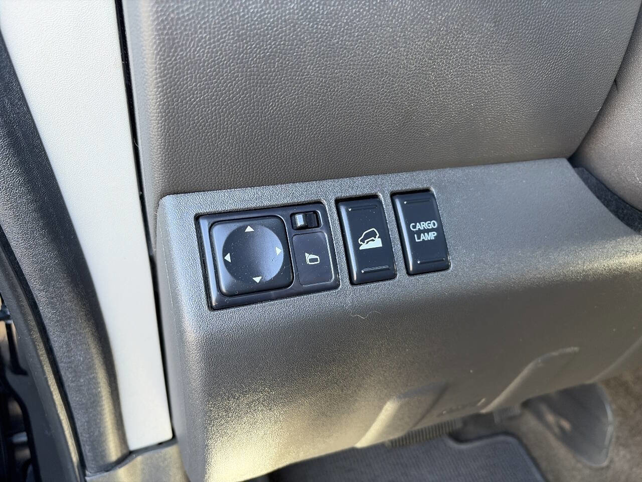 Used 2015 Nissan Frontier PRO-4X w/ Pro-4x Luxury Package AWD/4WD image 37
