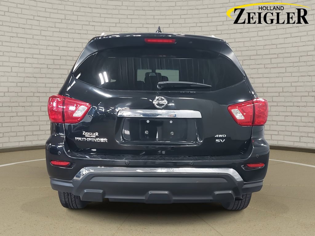 Used 2020 Nissan Pathfinder SV image 6