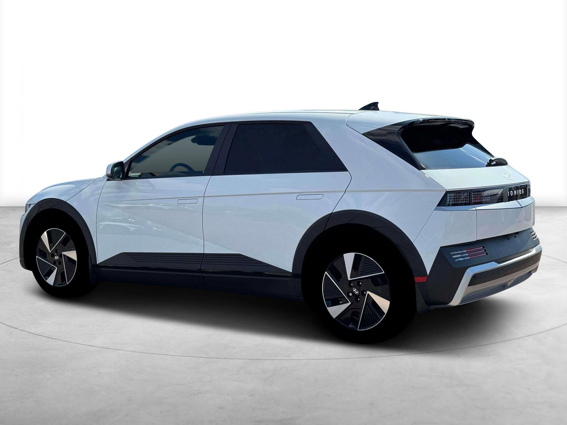 New 2026 Hyundai Ioniq 5 SEL RWD image 4
