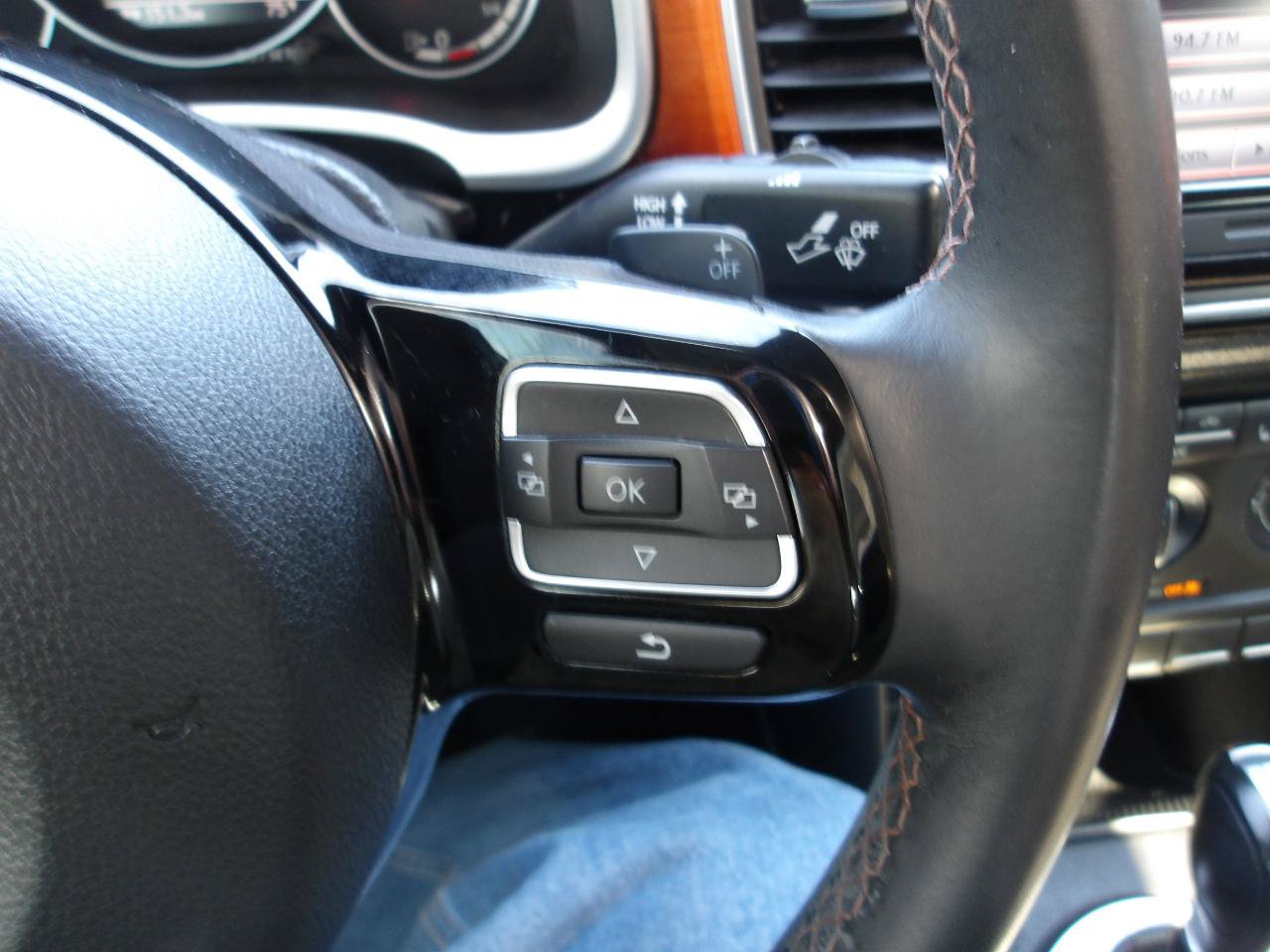 Used 2013 Volkswagen Beetle Turbo FWD image 16