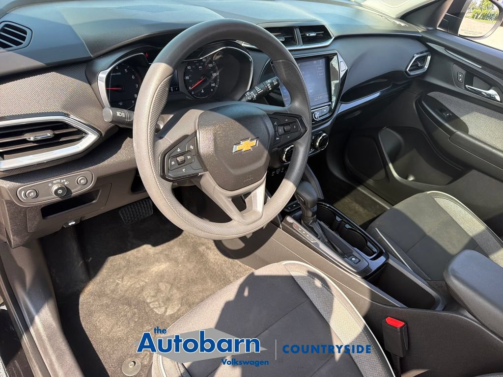 Used 2021 Chevrolet TrailBlazer LT w/ Sun and Liftgate Package FWD image 8