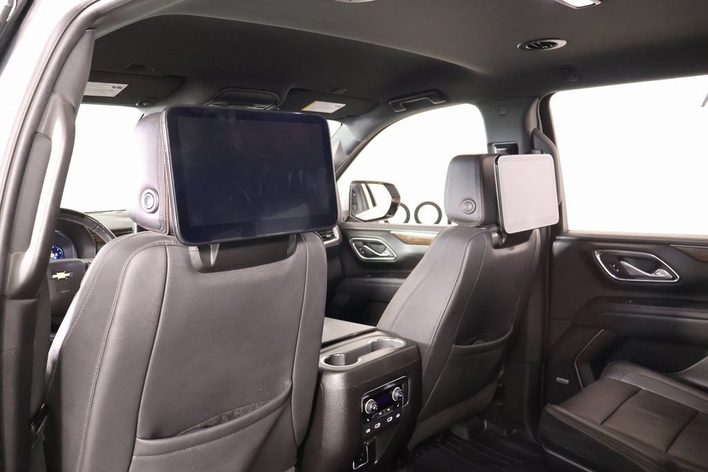 Used 2024 Chevrolet Suburban High Country w/ Advanced Technology Package AWD/4WD image 16