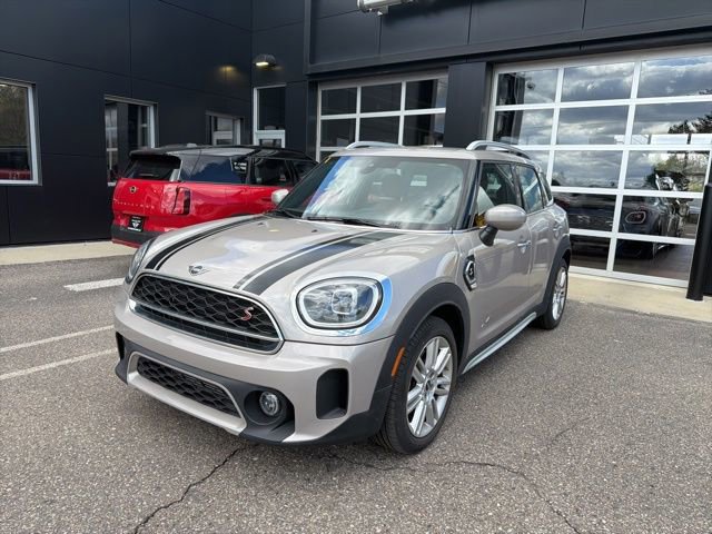 Used 2023 MINI Cooper Countryman S w/ Signature Upholstery Package AWD/4WD image 1