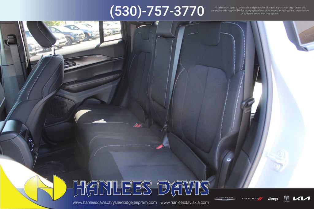 New 2026 Jeep Grand Cherokee Laredo X AWD/4WD image 15