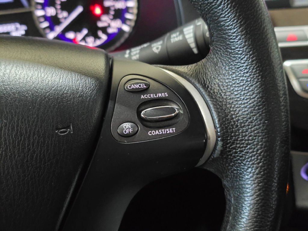 Used 2013 INFINITI JX35 AWD w/ Premium Pkg image 19