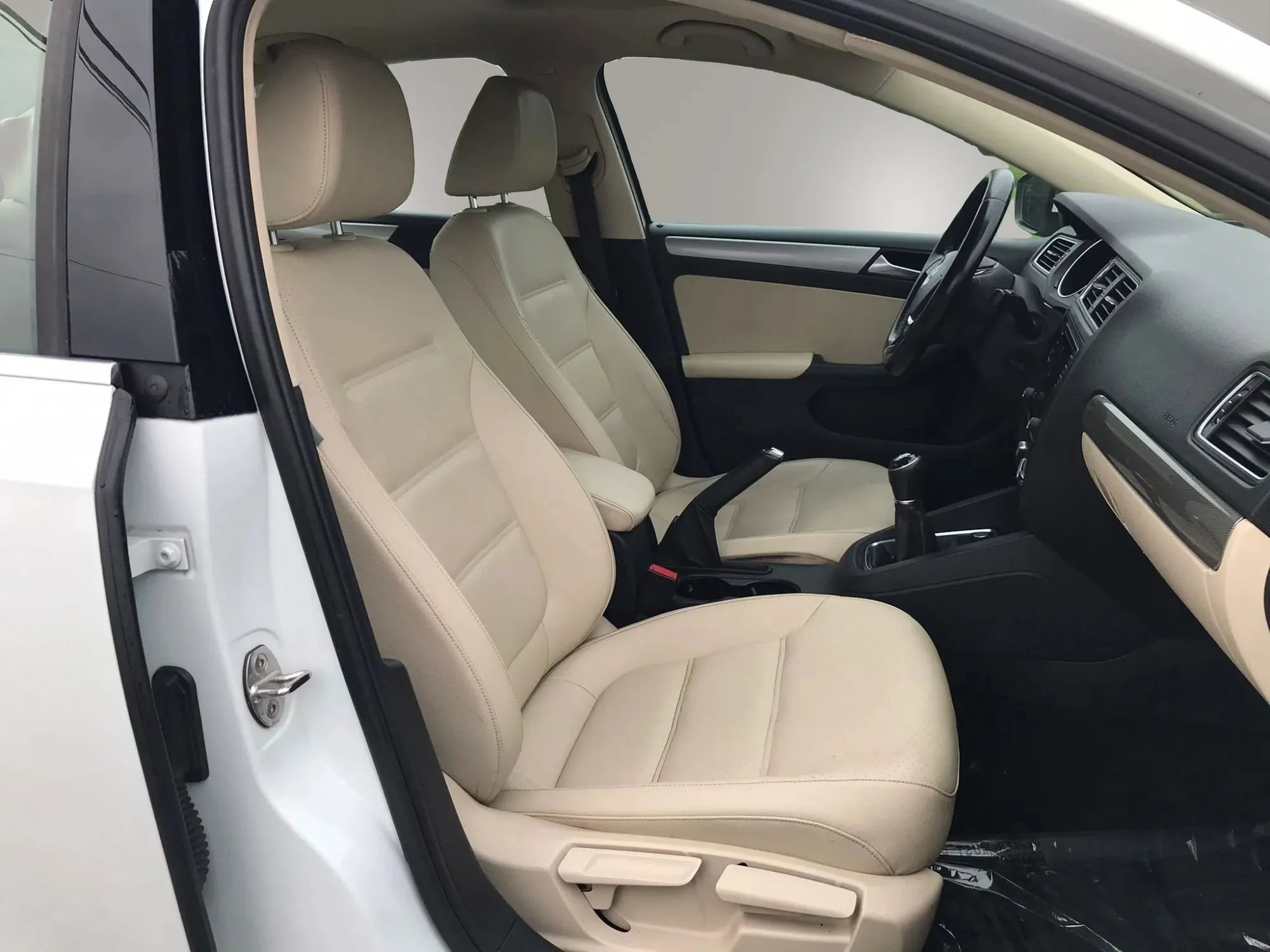 Used 2017 Volkswagen Jetta SE FWD image 48